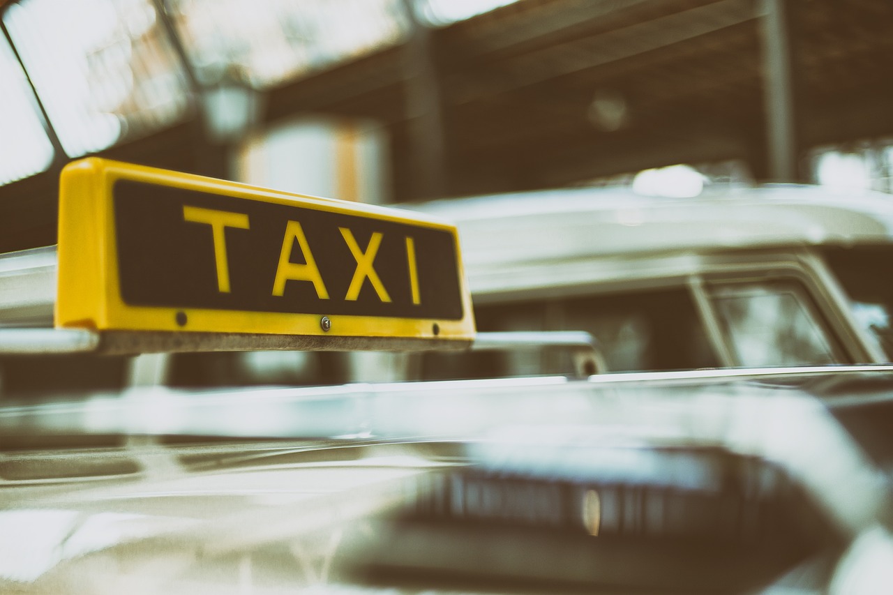 Taksówką przez Trójmiasto – czy, warto i jakie taxi wybrać?